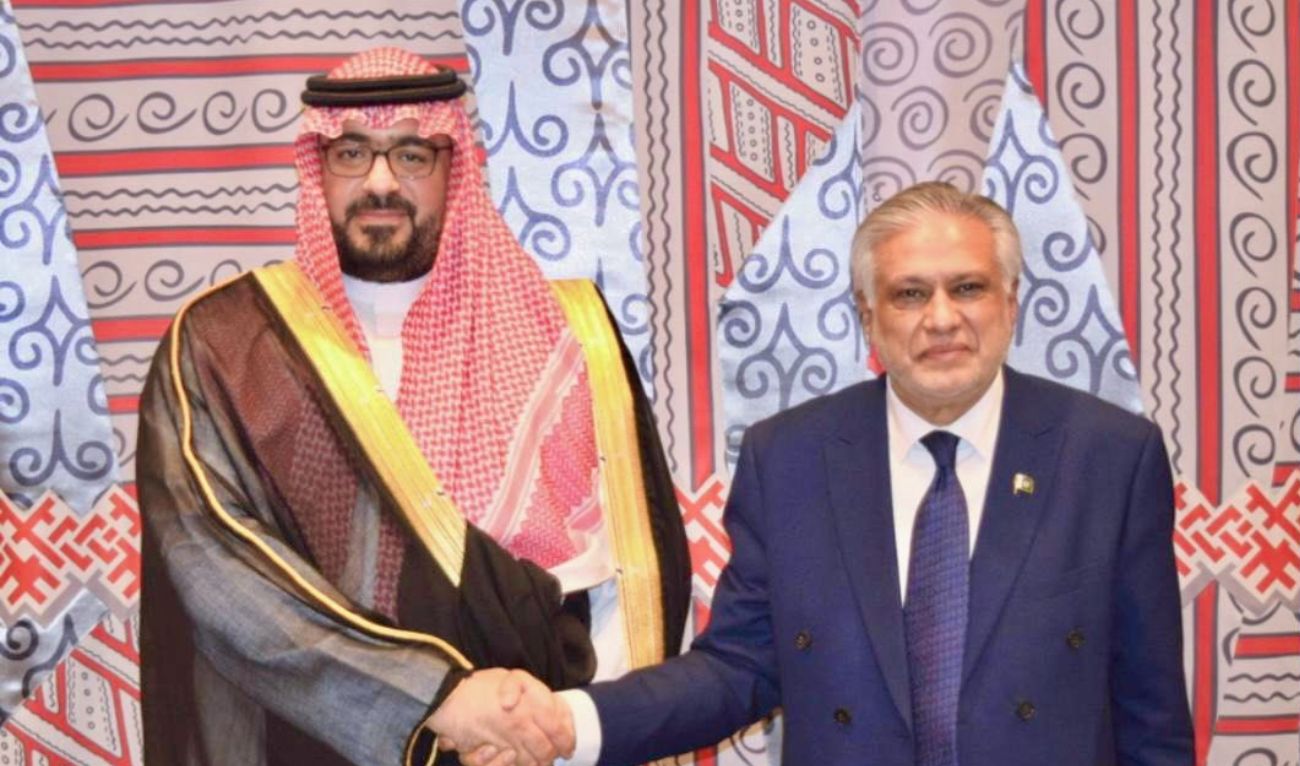 Deputy Prime Minister Ishaq Dar met Saudi Arabia’s Minister of Economy and Planning, Faisal bin Fadhil Alibrahim, on the sidelines of high-level events during Pakistan’s Presidency of the UN Security Council in New York, on July 23, 2025. (MoFA)