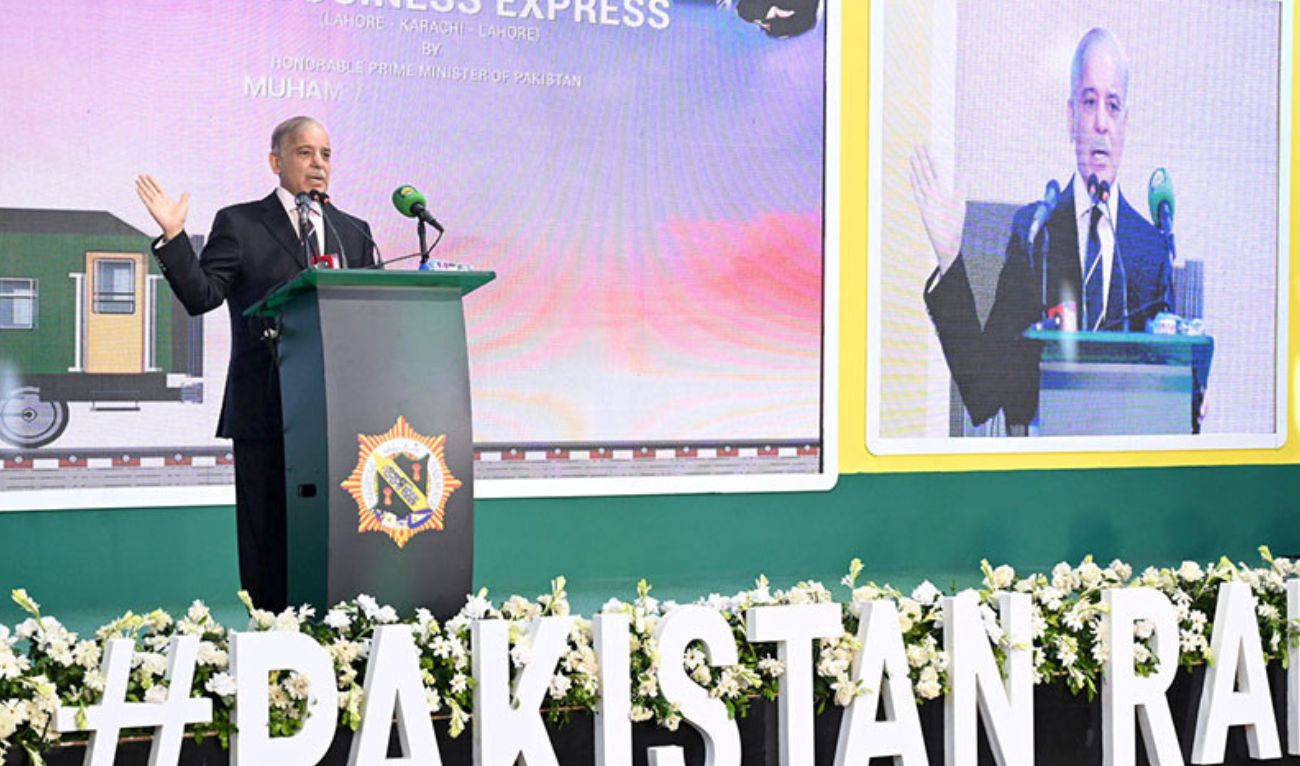 Prime Minister Muhammad Shehbaz Sharif addresses the inaugural ceremony of Pak Business Express at Lahore Railway Station on 29 July 2025. (APP)