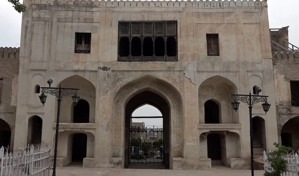 Entrance of Gor Khatri, a Mughal-era caravanserai in Peshawar, Pakistan, pictured on July 16, 2025. (AN Photo)