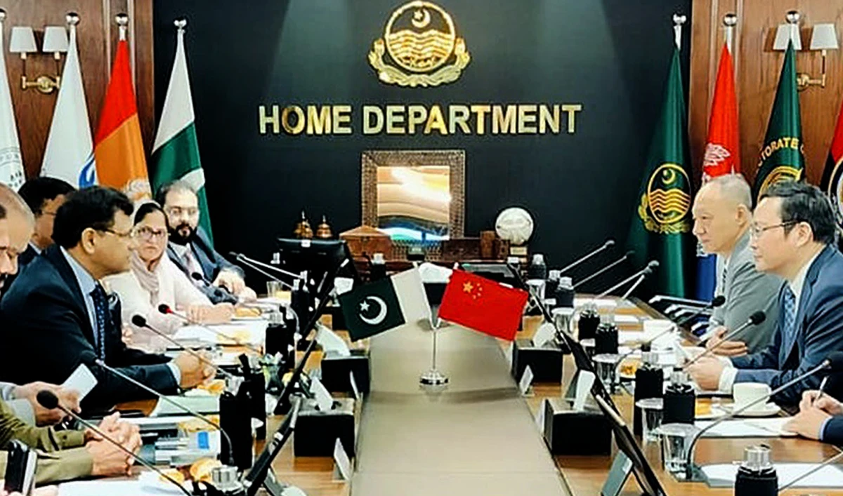Officials from Home Department Punjab and Chinese consulate gesture during a meeting in Lahore on July 30, 2025. (Photo courtesy: X/@homedptpunjab)