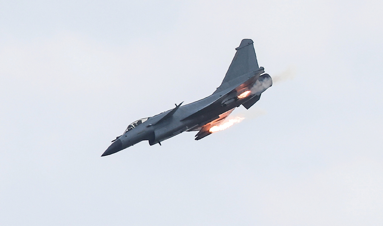 A Chinese Chengdu J-10 fighter aircraft performs a flight during the Aviadarts competition, as part of the International Army Games 2021, at the Dubrovichi range outside Ryazan, Russia, on August 27, 2021. (REUTERS/File)