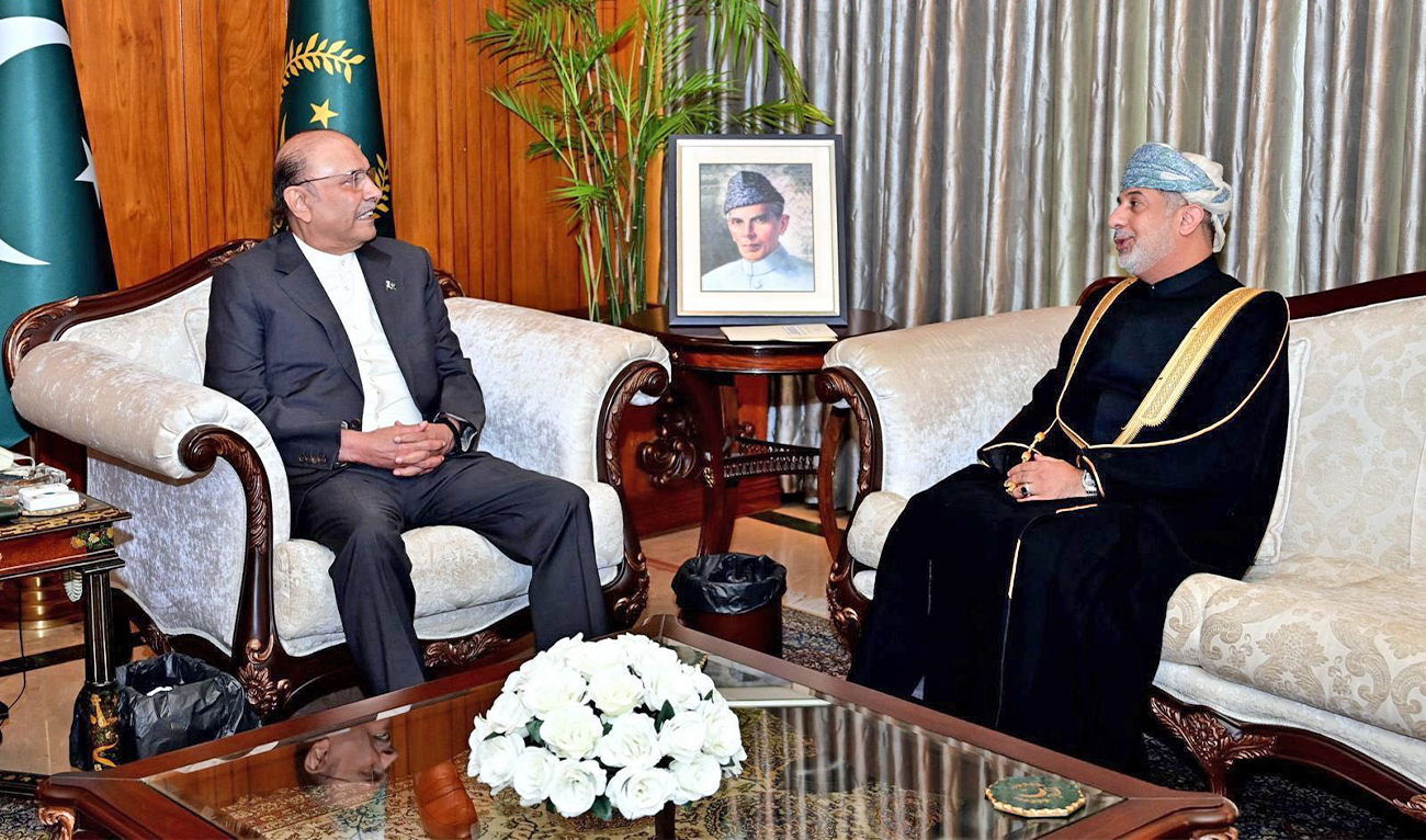 Oman’s Ambassador to Pakistan, Fahad Sulaiman Khalaf Al Kharusi (right), calls on Pakistan President Asif Ali Zardari in Islamabad, Pakistan, on August 6, 2025. (PPP/X)