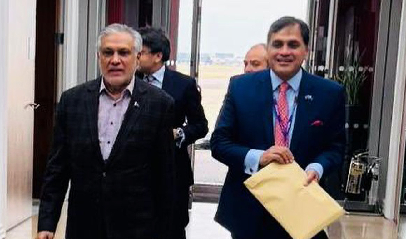 Pakistan Deputy Prime Minister Ishaq Dar arrives in the UK for his official visit, at the Pakistan High Commission in London on August 16, 2025. (MOFA/Handout)