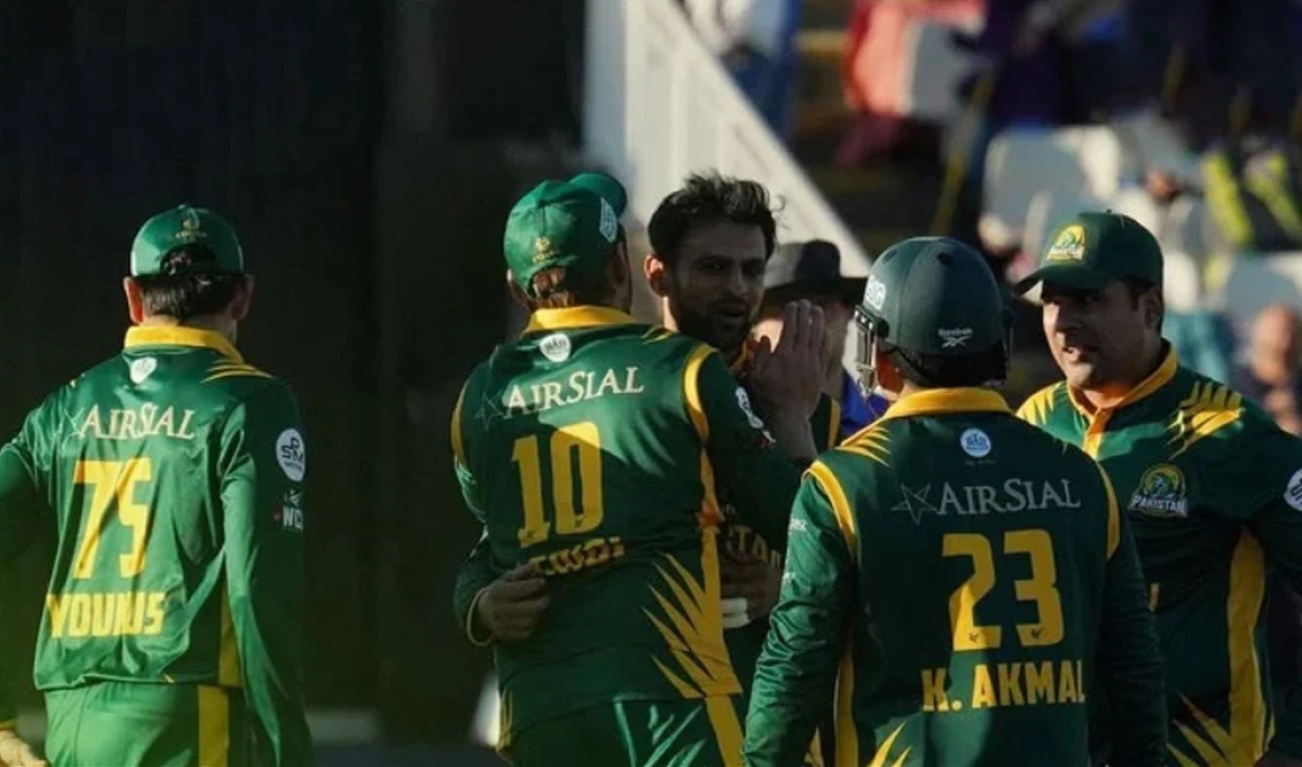 Pakistan Champions’ Shoaib Malik (center) celebrates taking a wicket with teammates during their World Championship of Legends semifinal against the West Indies at The County Ground in Northampton on July 12, 2024. (Photo courtesy: Instagram/wclpakistanchampions/File)