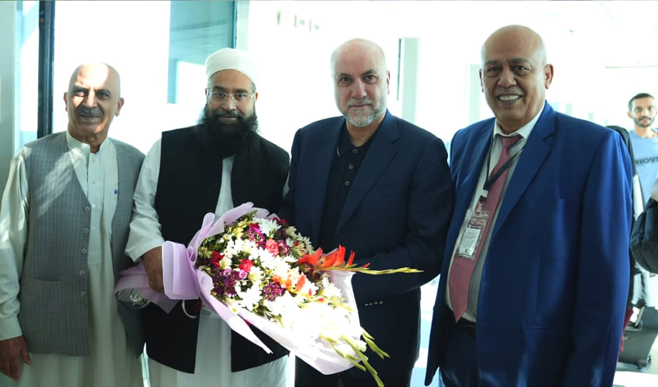 Chairman Pakistan Ulema Council Hafiz Tahir Ashrafi (2nd left) welcomes the Palestinian delegation led by Dr. Mahmoud Al-Habbash (2nd right) upon their arrival at Islamabad International Airport on September 3, 2025. The delegation is in Pakistan to attend the 50th International Seerat-un-Nabi Conference. (Handout/MoRA)