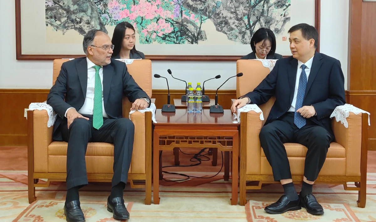 Pakistan’s Planning Minister Ahsan Iqbal meets Vice-Chairman of China’s National Development and Reform Commission (NDRC), Zhou Haibing (right), at the 14th meeting of the Joint Coordination Committee (JCC) on the China-Pakistan Economic Corridor (CPEC) in Beijing, China, on September 26, 2025. (X/@PlanComPakistan)