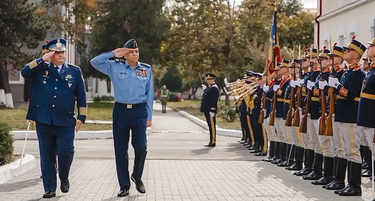 Pakistan, Romania discuss joint air exercises, training programs and defense ties