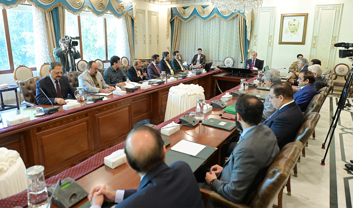 A delegation of MQM-P led by Convener Dr. Khalid Maqbool Siddiqui called on Prime Minister Shehbaz Sharif in Islamabad on November 6, 2025. (Government of Pakistan)