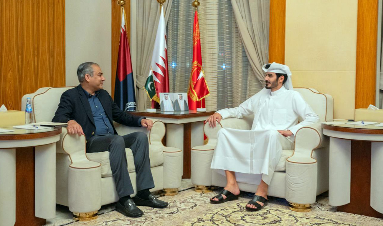 Pakistan’s Interior Minister Mohsin Naqvi meets Qatari counterpart Sheikh Khalifa bin Hamad bin Khalifa Al Thani (right) in Doha, Qatar, on November 24, 2025. (X/@MohsinnaqviC42)