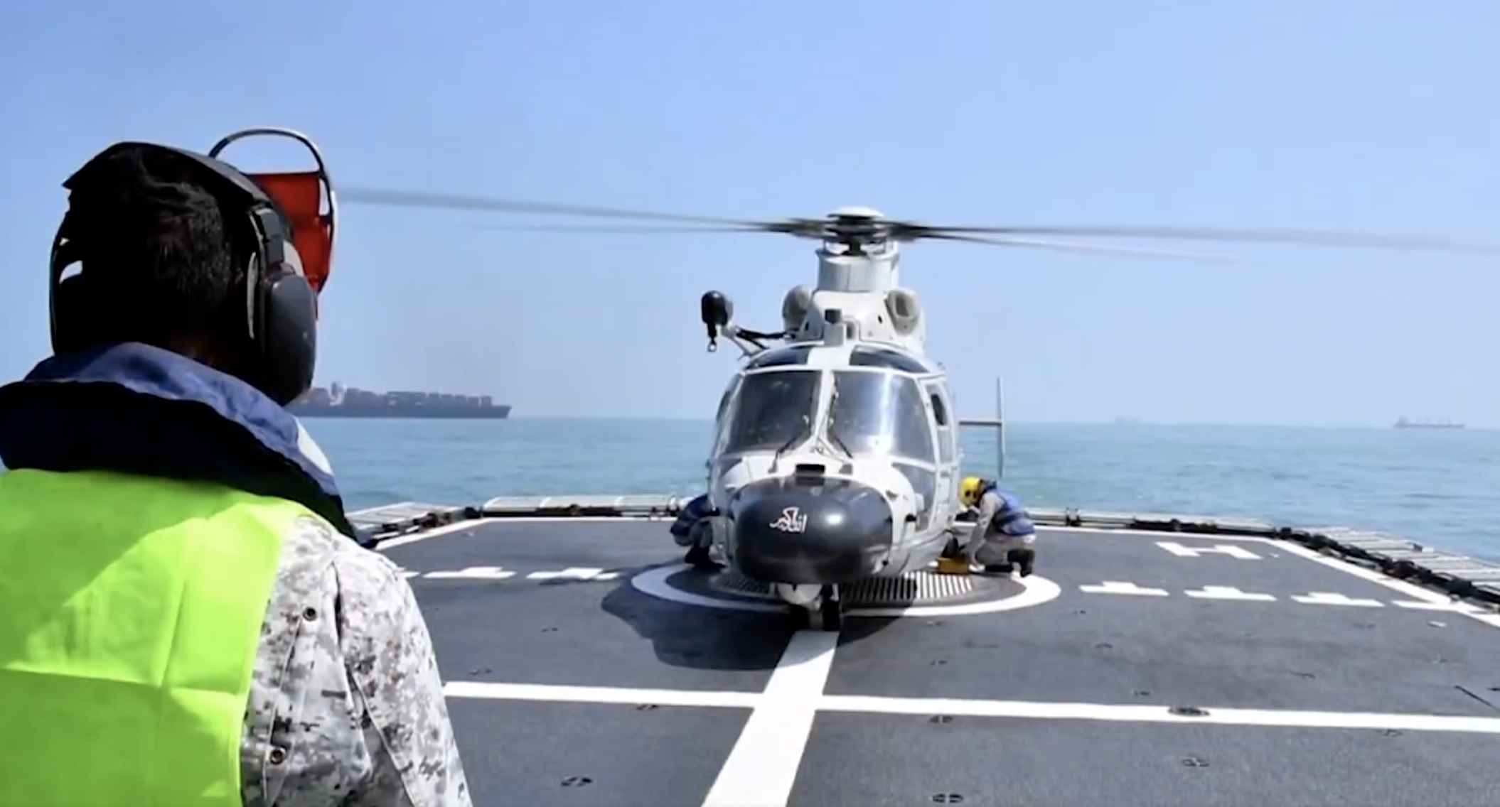 Pakistan naval ship PNS SAIF and Z9EC helicopter delivers essential food and emergency supplies to flood affected areas in Colombo on November 30, 2025. (Pakistan Navy)
