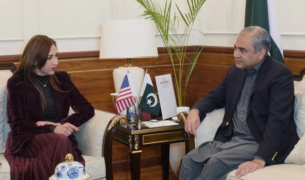 Acting US Ambassador to Pakistan Natalie Baker speaks during a meeting with Pakistan’s Interior Minister Mohsin Naqvi (right) in Islamabad on November 18, 2025. (PID)