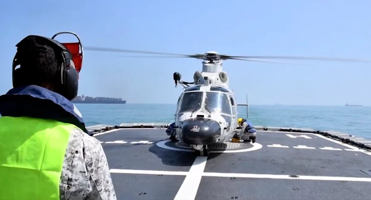 Pakistan naval ship PNS SAIF and Z9EC helicopter delivers essential food and emergency supplies to flood affected areas in Colombo on November 30, 2025. (Pakistan Navy)