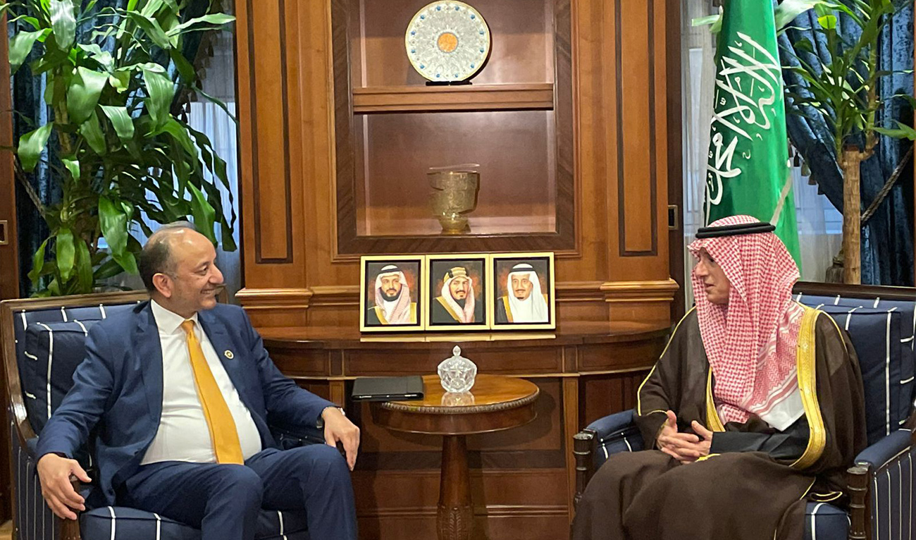 Saudi Minister of State for Foreign Affairs Adel Al-Jubeir meeting with Pakistan’s Federal Minister for Climate Change and Environmental Coordination Musadik Masood Malik in Riyadh, on December 17, 2025. (@KSAmofaEN)