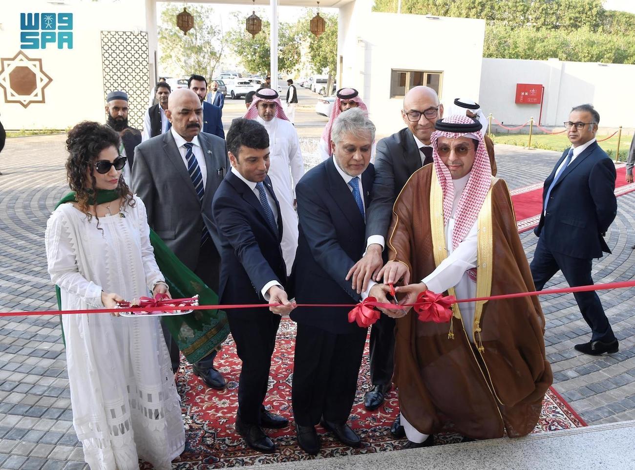 The new Pakistani Consulate in Jeddah is inaugurated. (SPA)