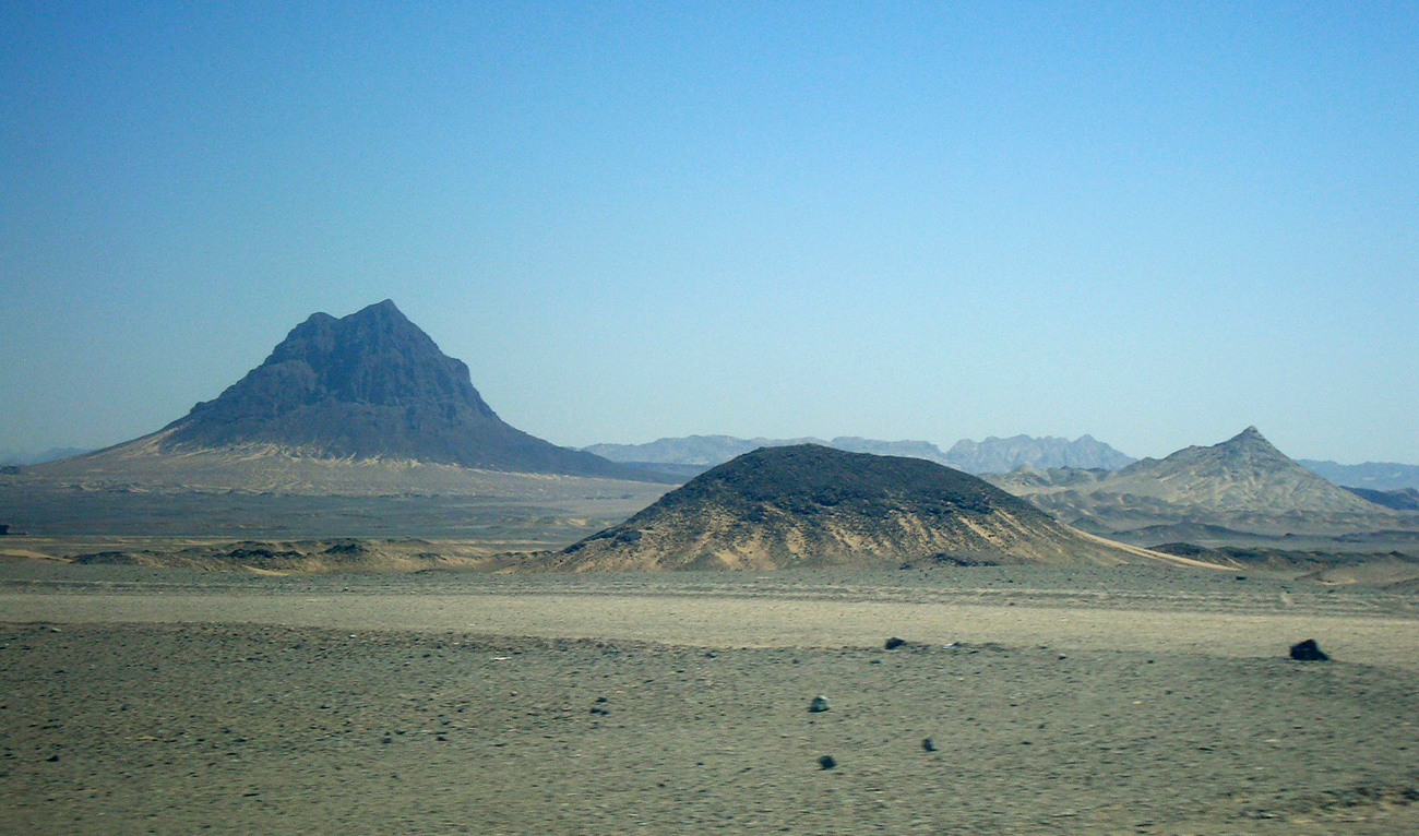 The hills near the proposed site of the Reko Diq copper mine in Pakistan's province of Baluchistan are seen in this undated 2010 photo. (Reuters/File)