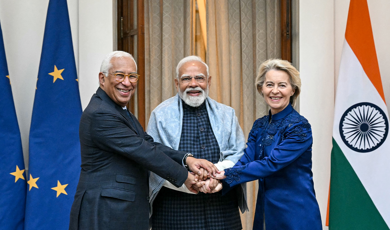 India’s Prime Minister Narendra Modi (Center) poses for a photograph with European Commission President Ursula von der Leyen (Right) and European Council President Antonio Costa before their meeting at the Hyderabad House in New Delhi on January 27, 2026. (AFP)