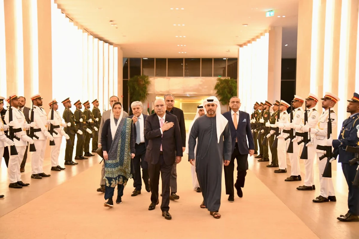 President of Pakistan, Asif Ali Zardari (center) receiving welcome upon his arrival in Abu Dhabi, UAE for a four day official visit on January 26, 2026. (Government of Pakistan)