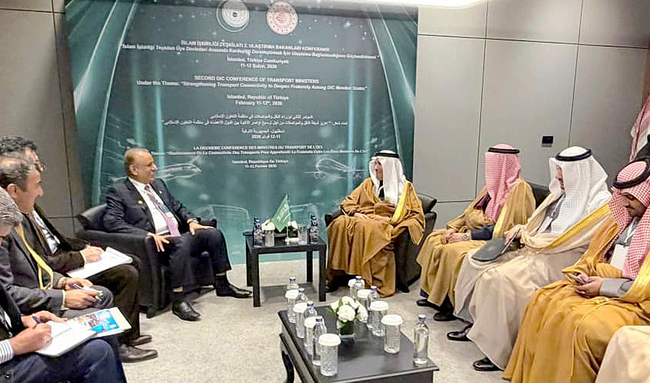 Pakistan's Communications Minister, Aleem Khan (fourth-left) in conversation with Saudi Minister for Transport and Logistics, Saleh bin Nasser Al-Jasser (fifth-left) in Istanbul, Turkiye, on February 14, 2026. (PID)