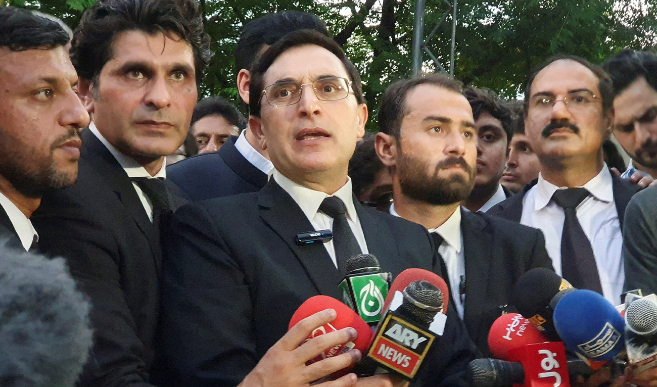 Gohar Khan, Chairman of jailed former Pakistani Prime Minister Imran Khan's party, the Pakistan Tehreek-e-Insaf (PTI), who along with other party leaders was detained by police, addresses the media outside the Anti Terrorism Court (ATC), following his release in Islamabad, Pakistan September 10, 2024. (REUTERS/ file)