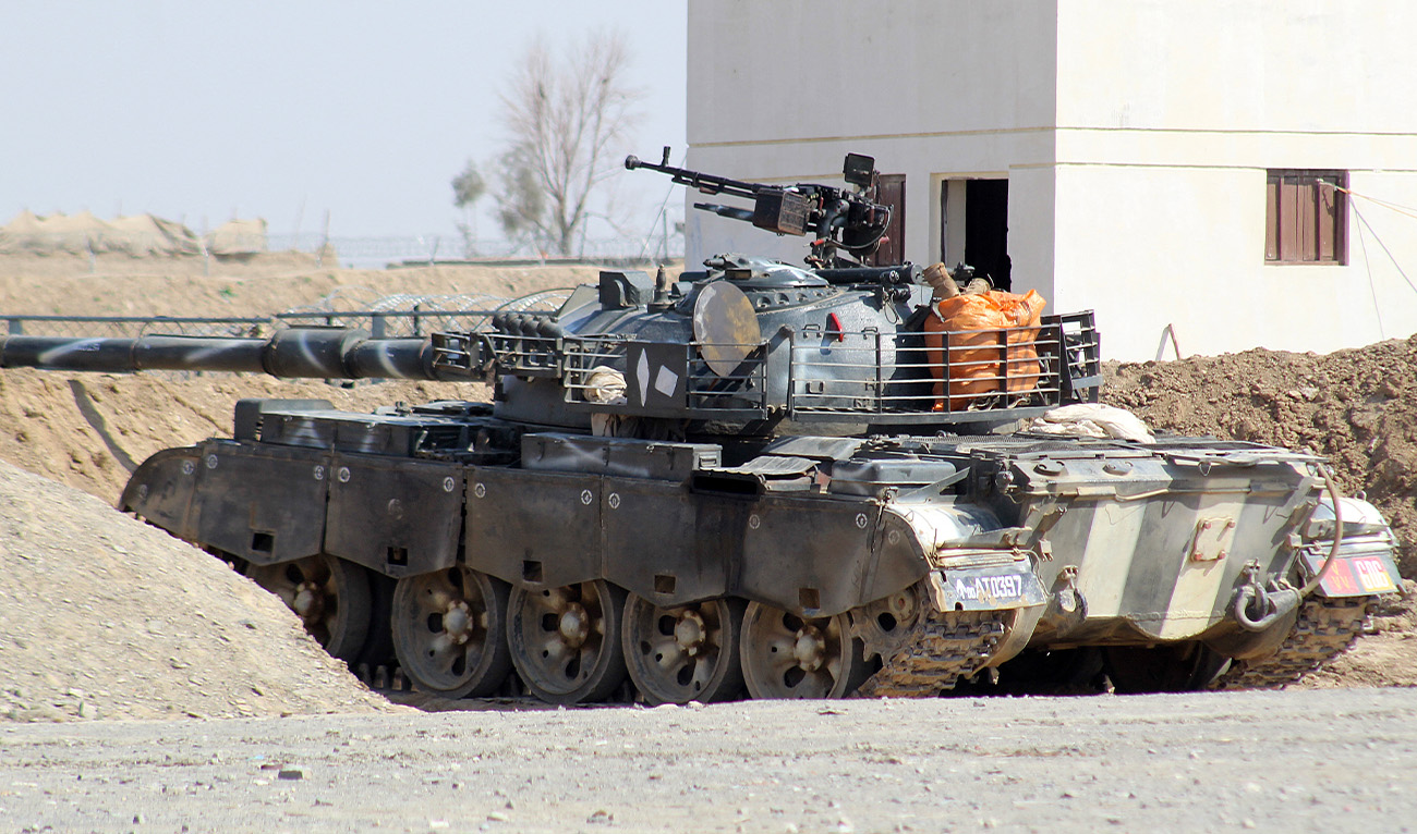 A Pakistani army tank stands at the Pakistan-Afghanistan border in Chaman, Balochistan province on March 4, 2026, amidst the ongoing clashes between the two countries. (AFP/File)