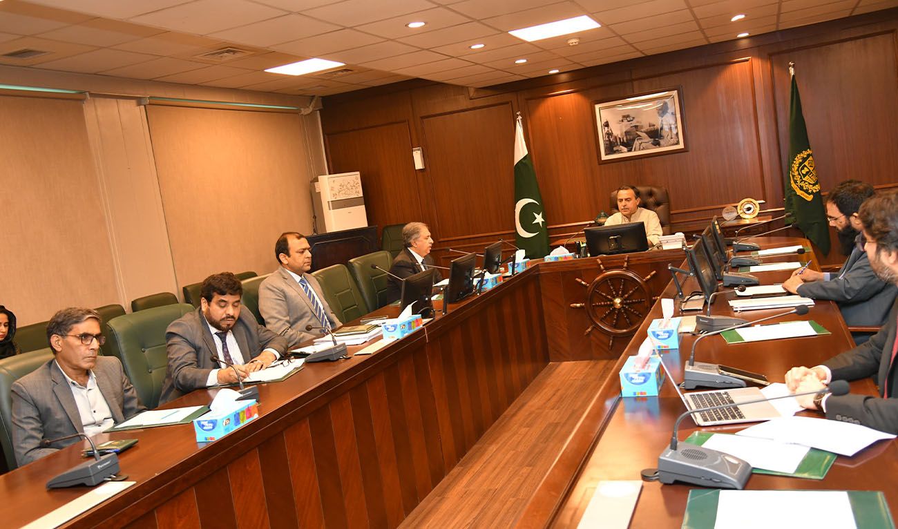 Federal Minister for Maritime Affairs, Muhammad Junaid Anwar Chaudhry chairing a meeting to announce incentives for transshipment vessels in Islamabad, Pakistan, on March 19, 2026. (Maritime affairs ministry/Handout)