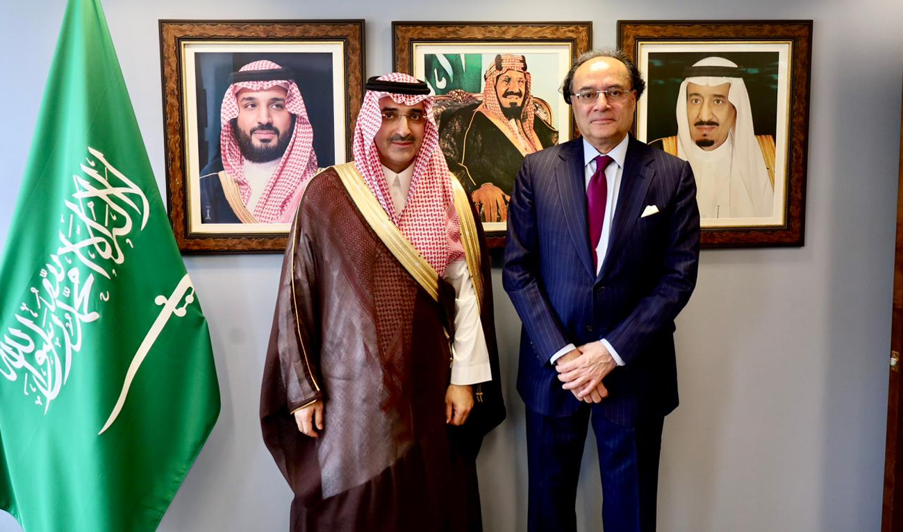 Pakistan’s Finance Minister Muhammad Aurangzeb meeting with the CEO of the Saudi Fund for Development (SFD), Sultan bin Abdulrahman Al-Marshad (left), on the sidelines of the World Bank-IMF Spring Meetings 2026 in Washington, D.C., US, on April 13, 2026. (Finance Ministry)