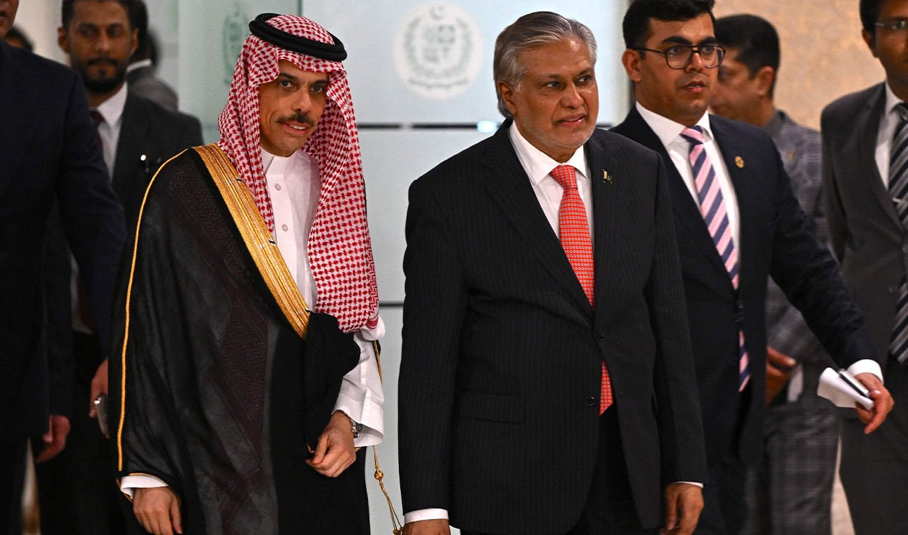 Saudi Foreign Minister Prince Faisal bin Farhan and his Pakistani counterpart Ishaq Dar (right) arrive to address a joint press conference at the foreign ministry in Islamabad, Pakistan, on April 16, 2024. (AFP/File)