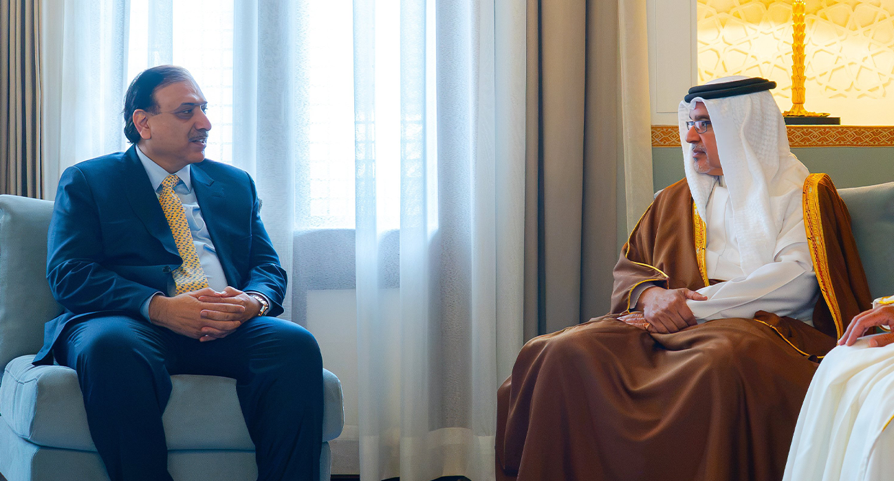 Pakistan’s spy chief Lt. Gen. Asim Malik (left) in conversation with Bahrain’s Crown Prince Salman bin Hamad Al Khalifa during his visit to Bahrain in a picture shared by Bahrain News Agency on August 23, 2026. (@bna_en/X)
