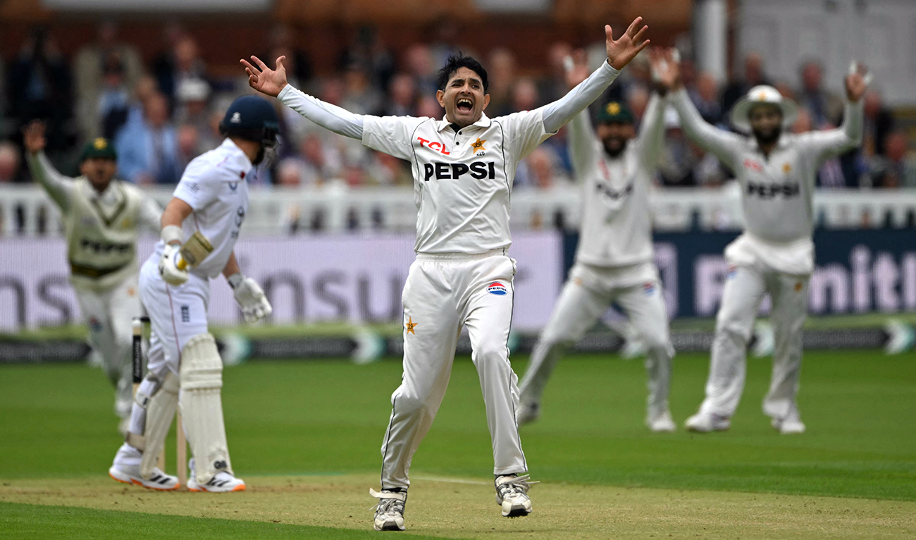 Pakistan’s Muhammad Abbas successfully appeals for the wicket of England’s Ben Duckett on day one of the second test match between England and Pakistan at Lord’s cricket ground in London on August 27, 2026. (AFP)