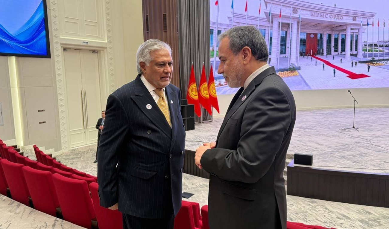 Iranian Foreign Minister Abbas Araghchi and Pakistan’s Deputy Prime Minister and Foreign Minister Ishaq Dar meet on the sidelines of the Shanghai Cooperation Organization summit in Bishkek, Kyrgyzstan, on September 1, 2026. (IRNA)