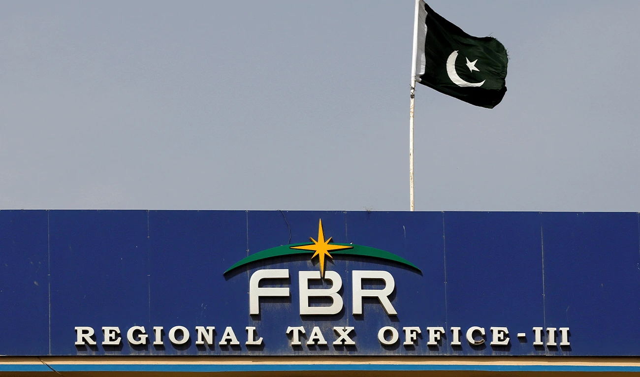 The national flag is seen on the Federal Board of Revenue (FBR) office building in Karachi, Pakistan August 29, 2018. (Reuters/File)
