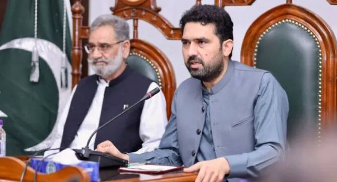 The new chief minister of Pakistan’s northwestern Khyber Pakhtunkhwa (KP) province, Sohail Afridi, speaks during his first formal meeting as the new chief executive of the province on October 20, 2025. (Daily News/ X/File)