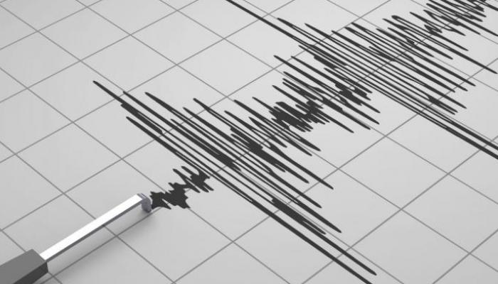 ظهرت تشققات في بعض الجدران نتيجة قوة الاهتزاز