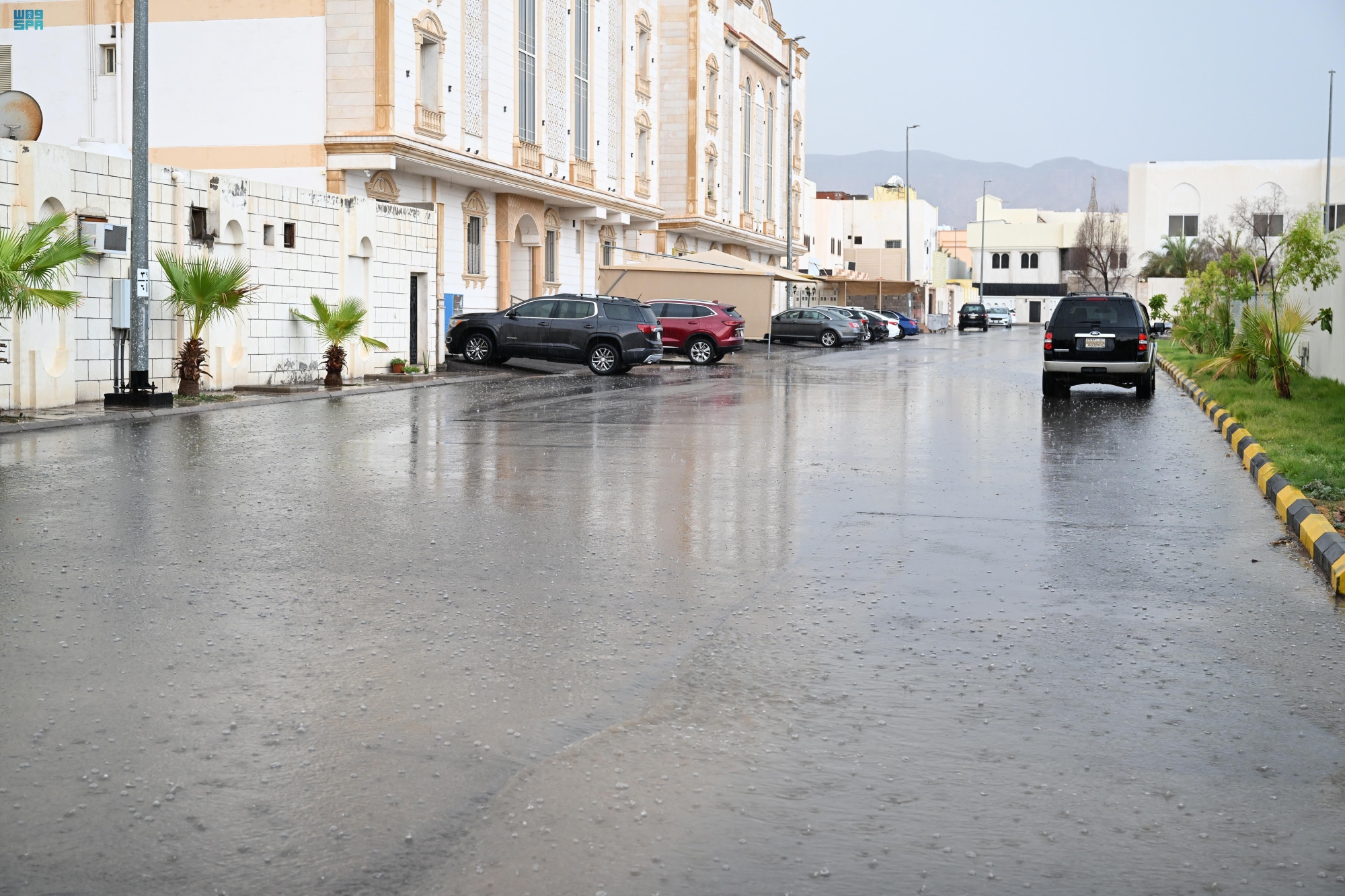 أجواء ماطرة على جازان وعسير والباحة ومكة والمدينة