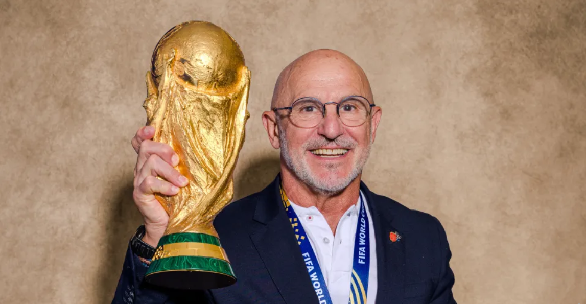 رسميًا.. إسبانيا تجدد عقد لويس دي لا فوينتي حتى 2032