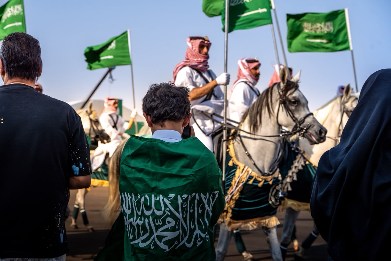 الرياض تحتفل باليوم الوطني بعروض عسكرية ومناورات جوية