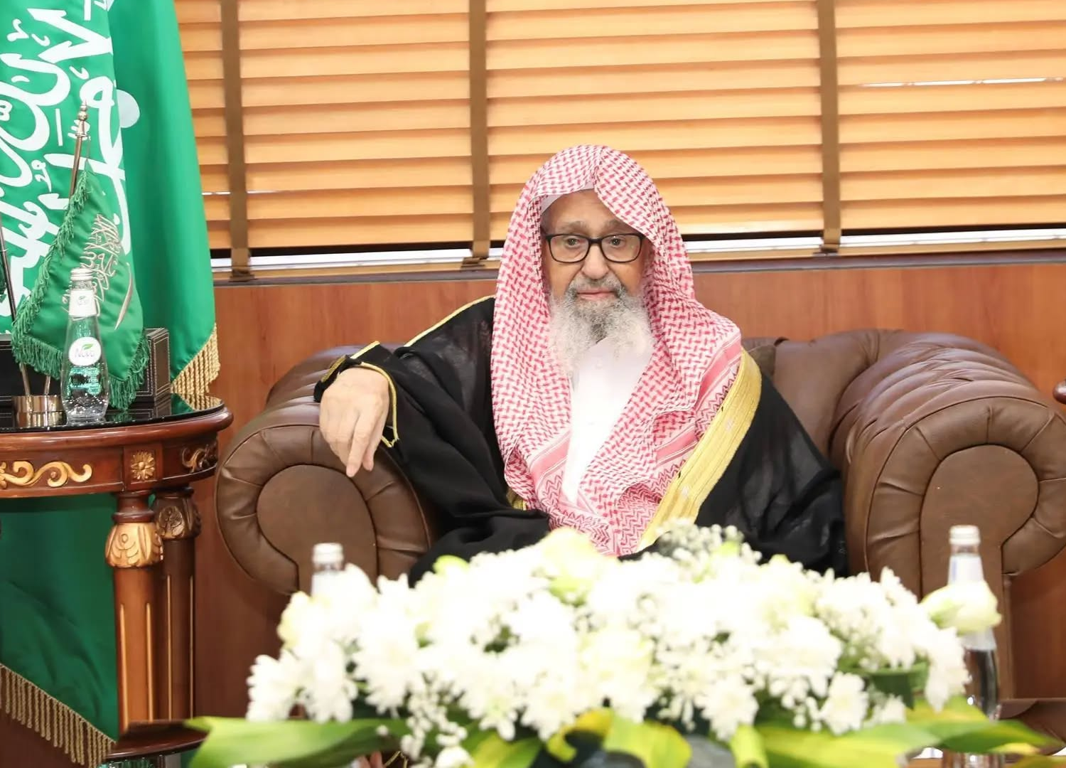 مفتي المملكة للمرابطين: كونوا صفًا واحدًا تجاه جماعة الحوثي الضالة