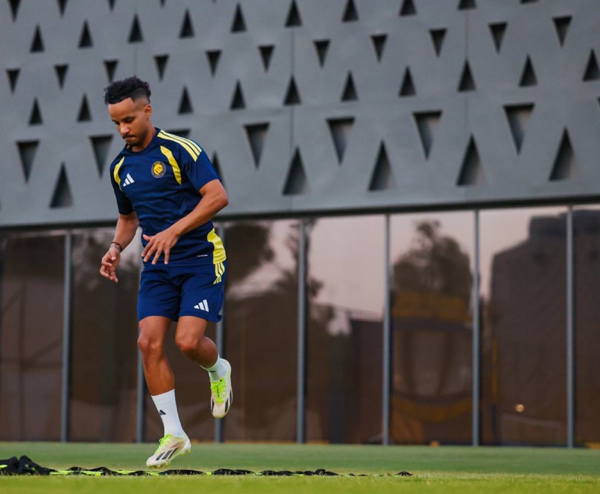 النصر يترقب موقف "غريب"