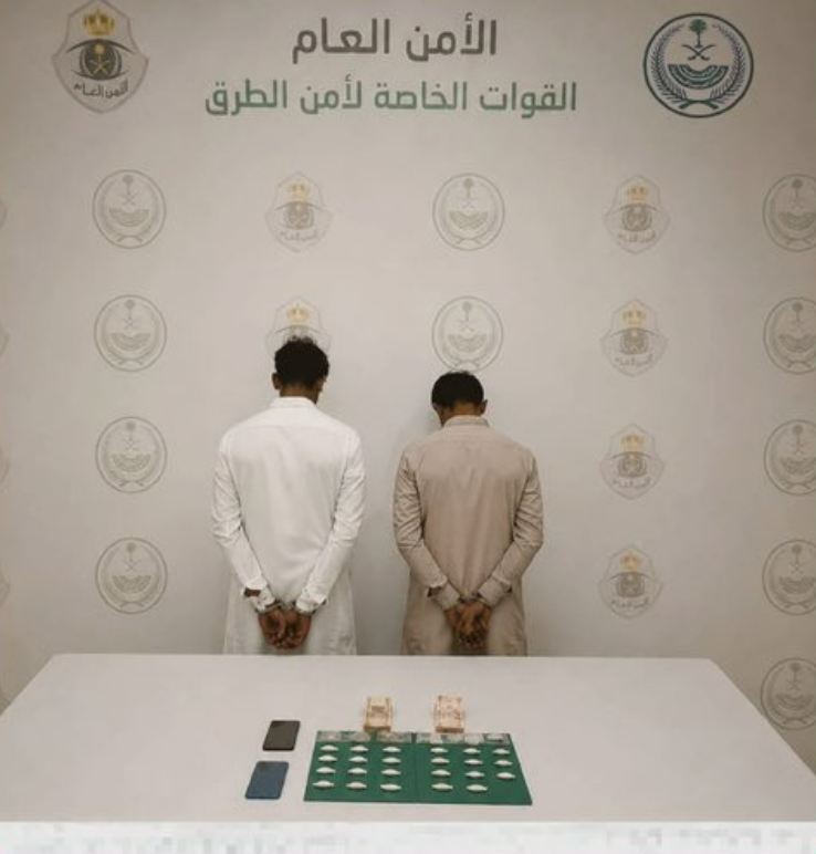 القبض على مقيمين لترويجهما الشبو في المدينة