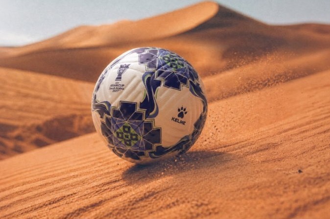 الاتحاد الآسيوي يزيح الستار عن الكرة الرسمية لكأس آسيا 2027