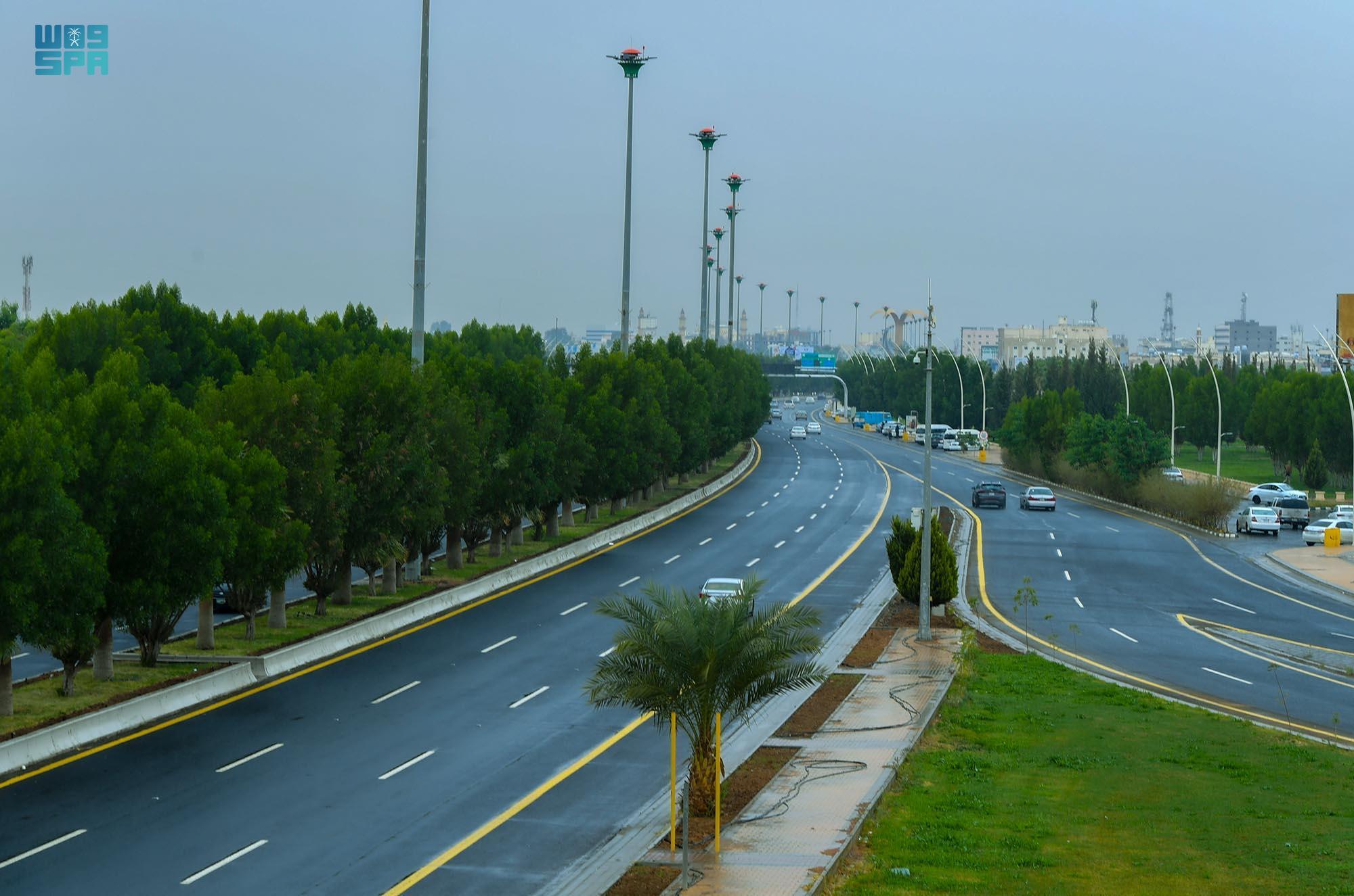 "الأرصاد": أمطار ورياح على عدة مناطق