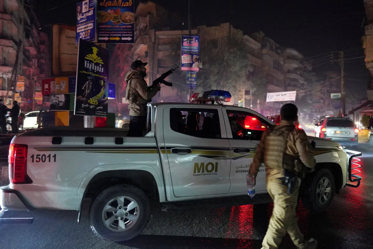 هجوم على حافلة في حمص يخلّف سبعة قتلى