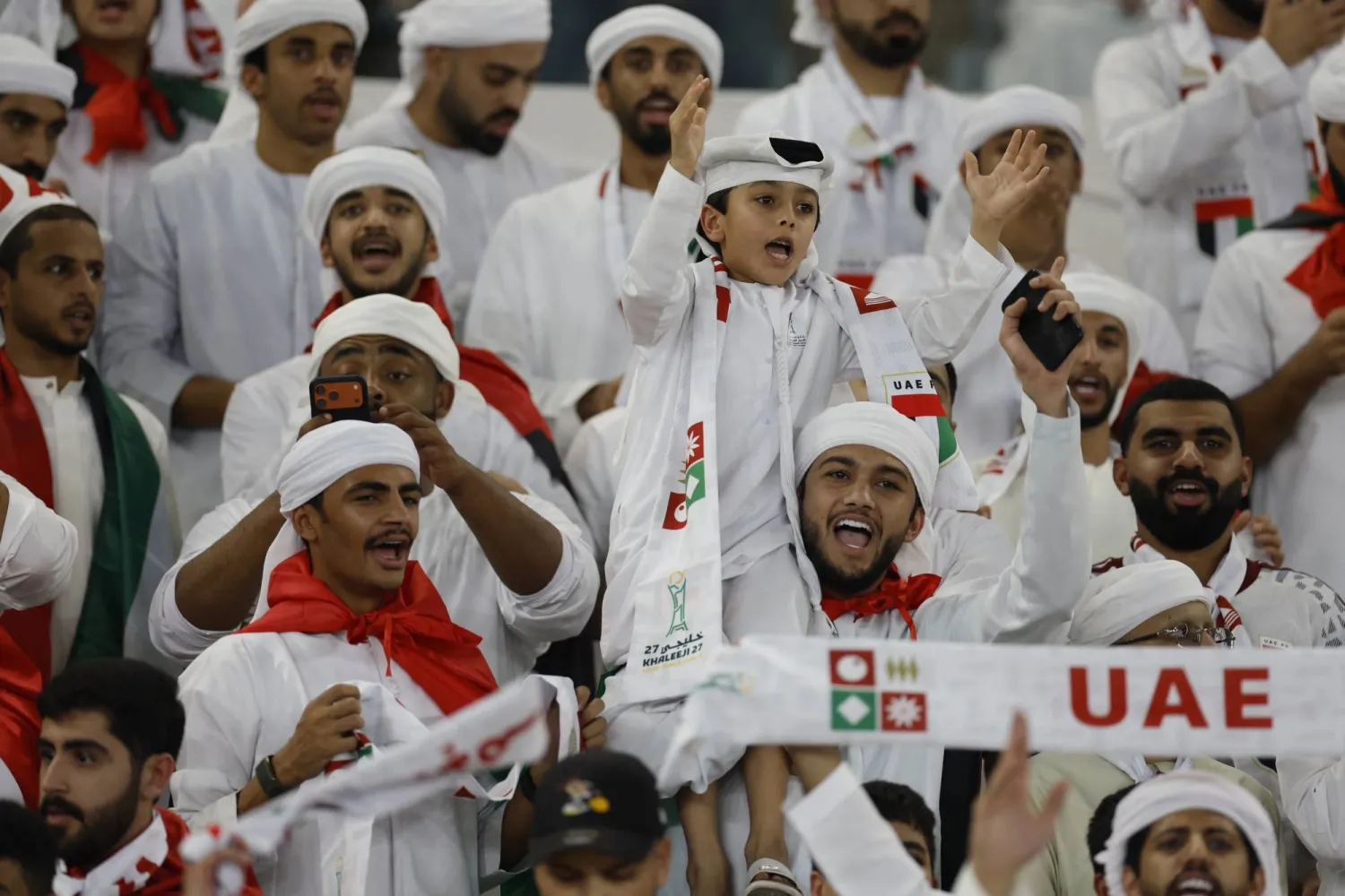 الإمارات تضاعف عدد الطائرات الخاصة لنقل مشجعيها إلى جدة لنهائي خليجي 27