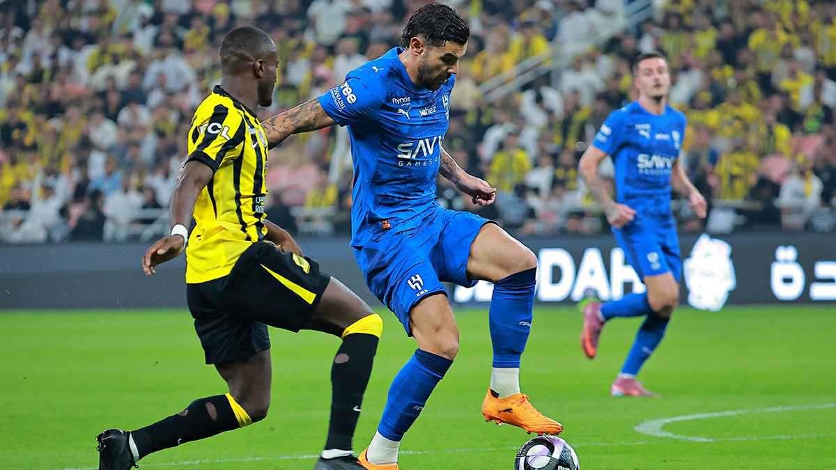 موعد مباراة الكلاسيكو بين الهلال والاتحاد
