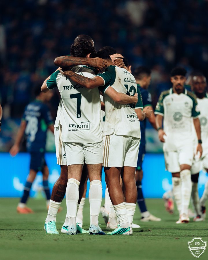 الأهلي يقسو على الفتح برباعية في دوري روشن