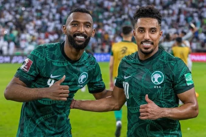 الدوسري والبريكان.. صراع سعودي على عرش الكرة الآسيوية