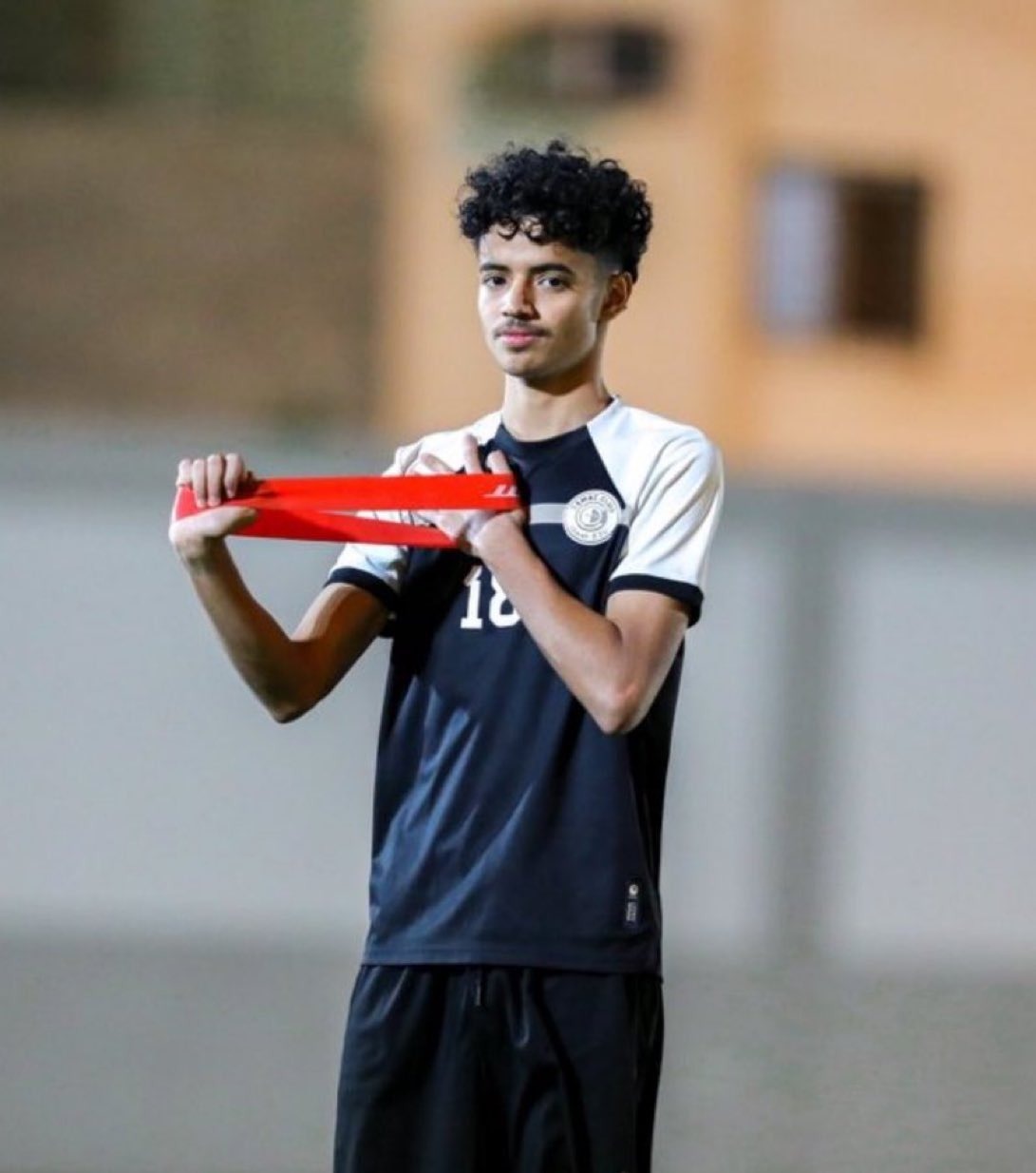 وفاة لاعب ضمك الشاب عبدالعزيز الشهري