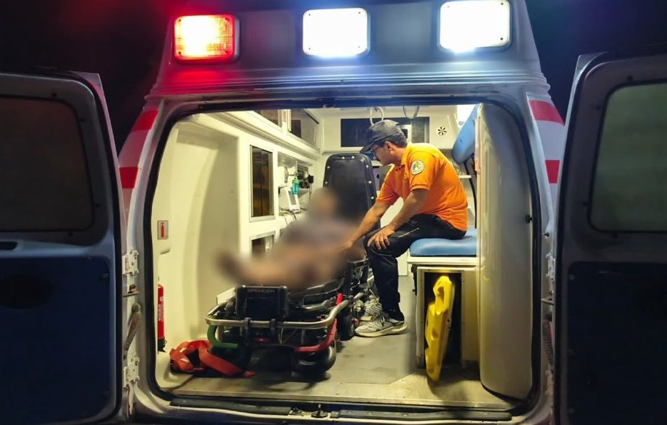 إنقاذ مقيم من الغرق أثناء السباحة بجازان