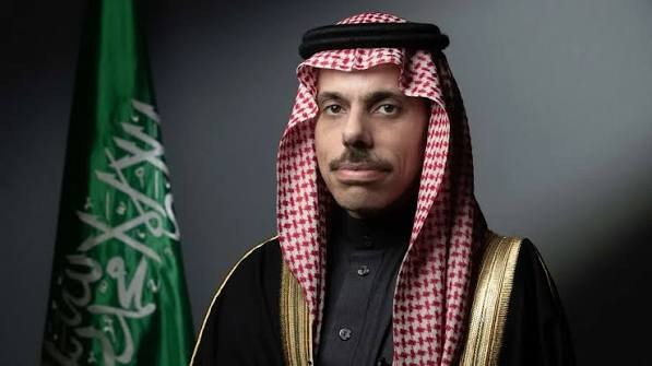 وزير الخارجية يصل إسطنبول للمشاركية في اجتماعين للرباعية