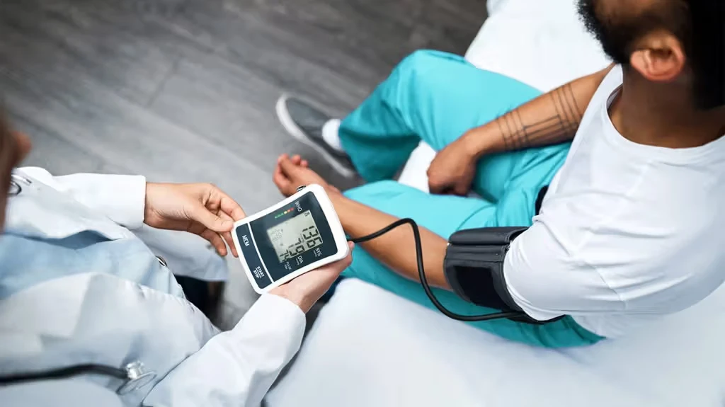 تحفيز أعصاب الأذن.. تقنية جديدة واعدة لخفض ضغط الدم
